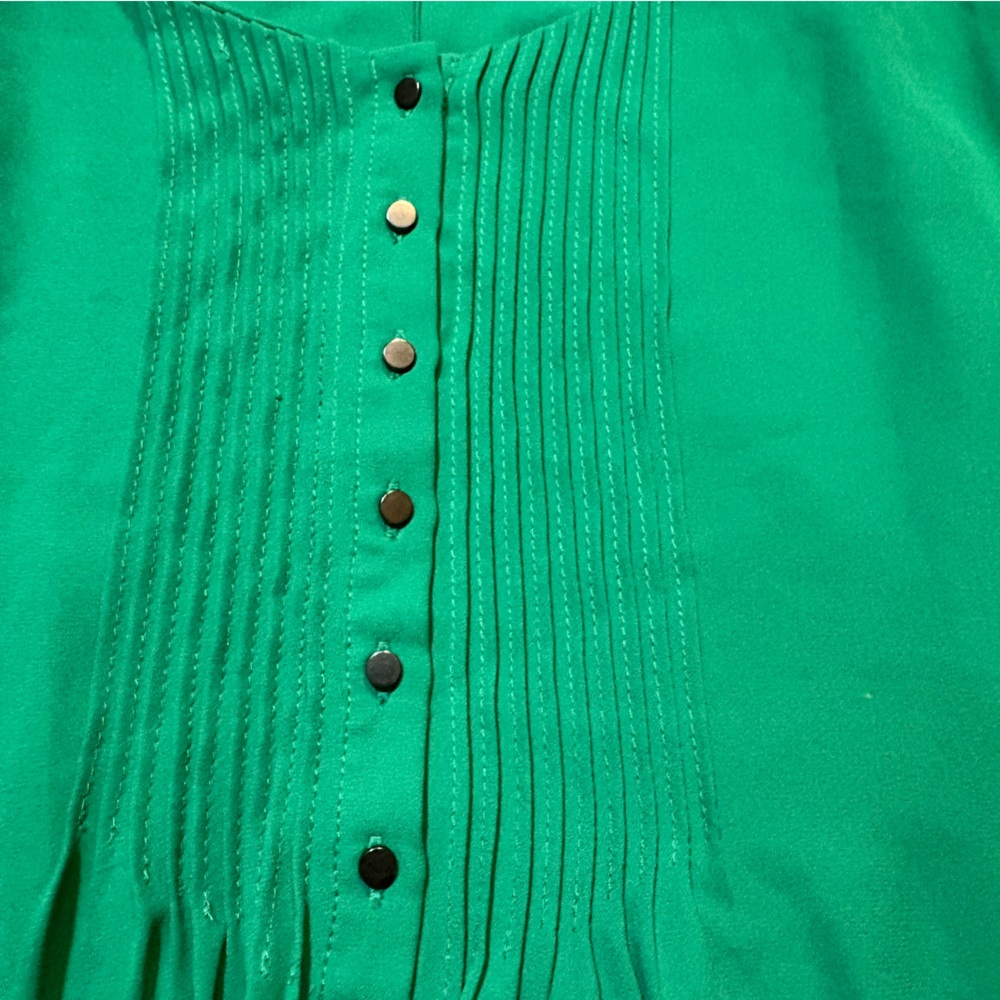 🎭 3/$20 Green Pleated Button Front Cami Tank Top XL Spaghetti Strap - Picture 2 of 5